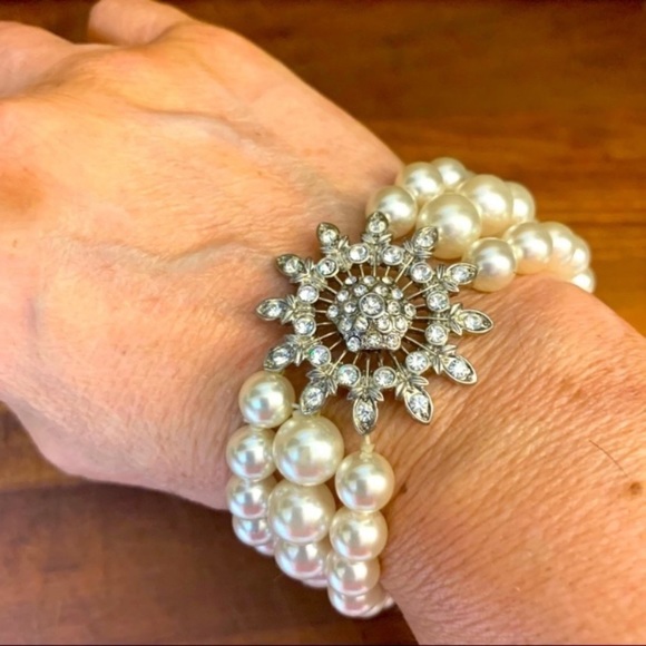 Studio S New With Tags Starburst with Glass Pearls Stretch Bracelet - Picture 4 of 4
